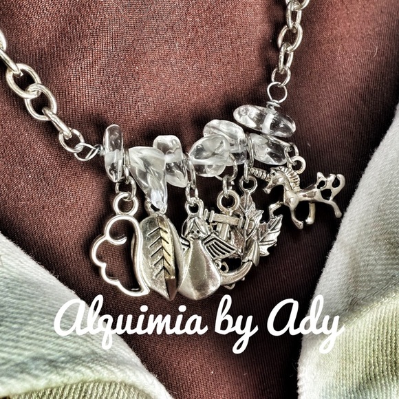 Handmade statement chunky clear quartz charms necklace - Picture 2 of 3